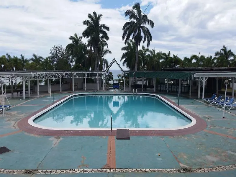 Seacastles Exora Beach Suite Montego Bay Apartment