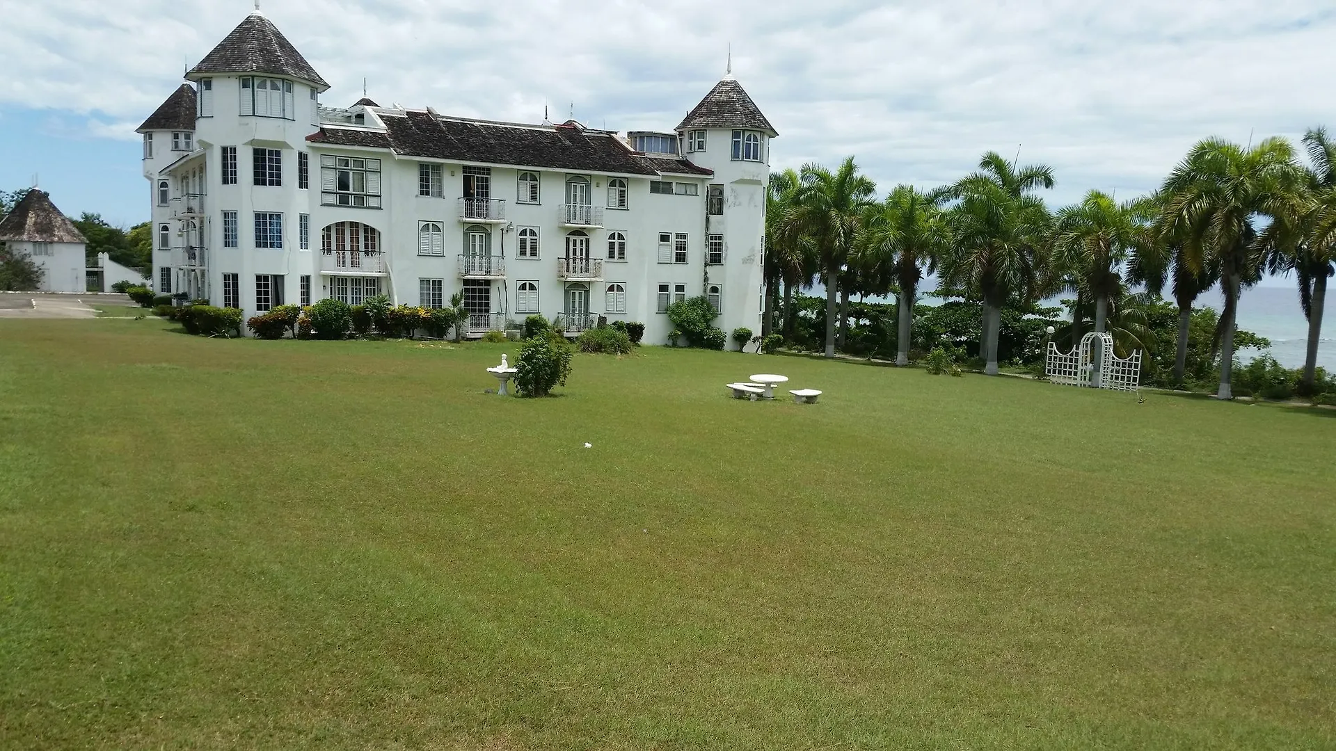 Seacastles Exora Beach Suite Montego Bay Apartment